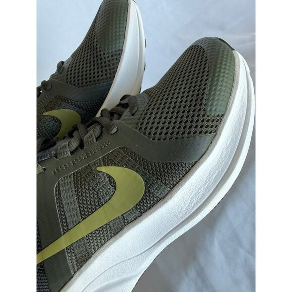 9 MEN’S NIKE RUN SWIFT 2 GREEN KHAKI / WHITE CU3517-301 RUNNING